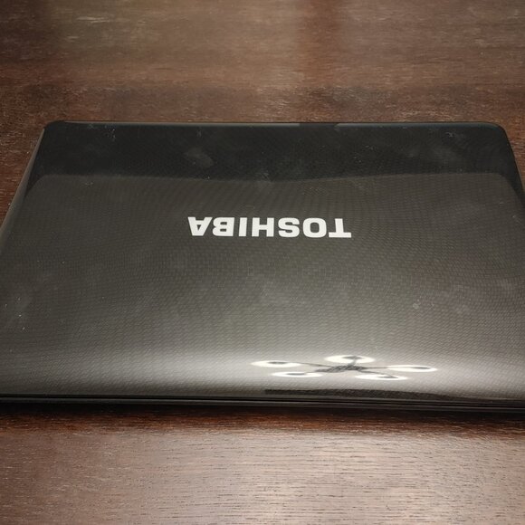 GOOD CONDITION TOSHIBA Satellite L650D 15" Black TestedWorking No HDD OS BATTERY - Picture 2 of 5